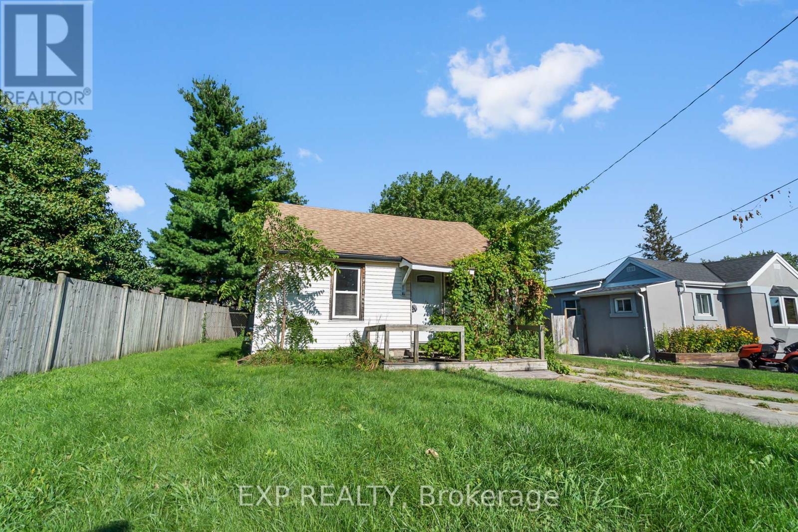 5098 Drummond Road, Niagara Falls, Ontario  L2E 6E4 - Photo 1 - X13691388