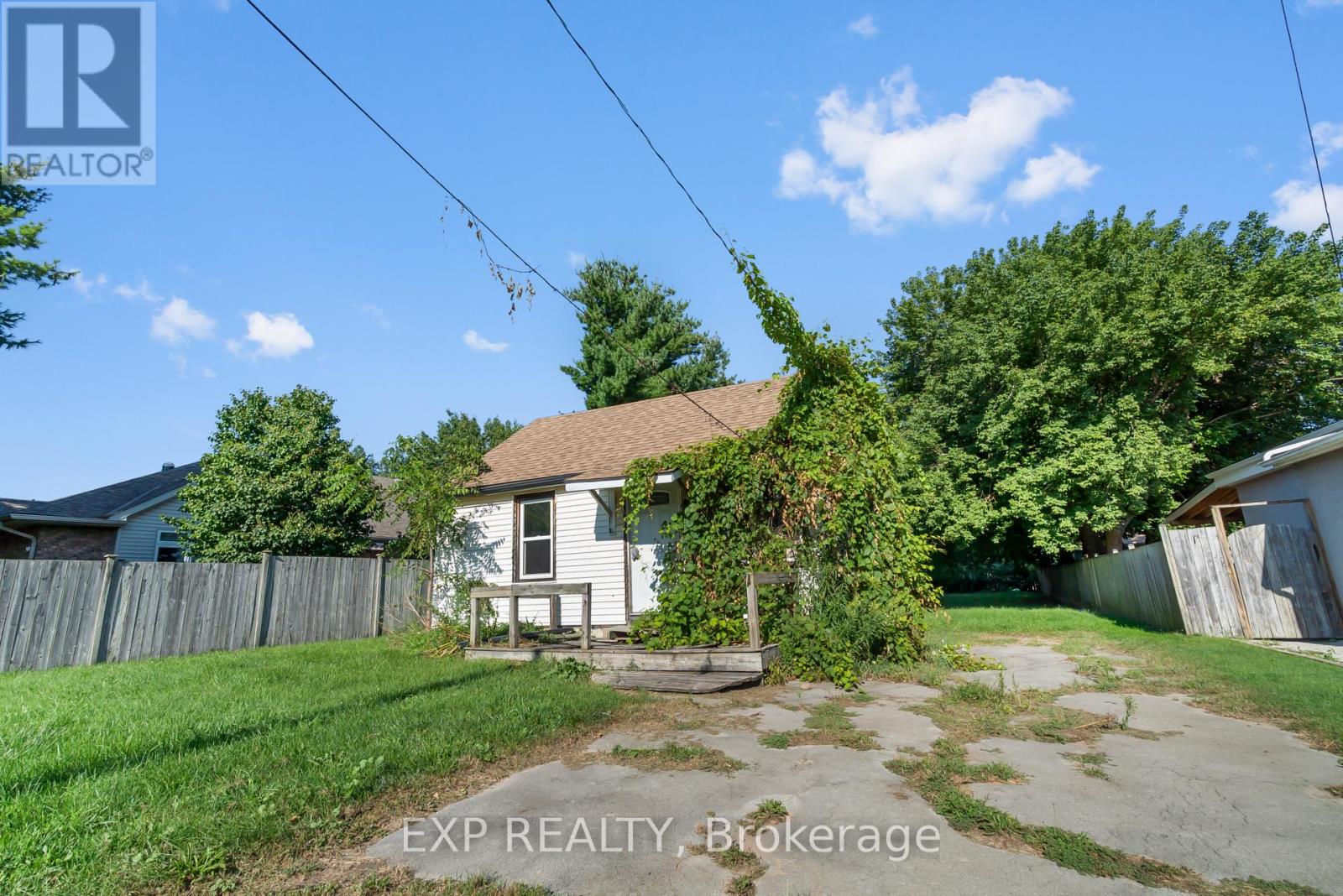 5098 Drummond Road, Niagara Falls, Ontario  L2E 6E4 - Photo 2 - X13691388