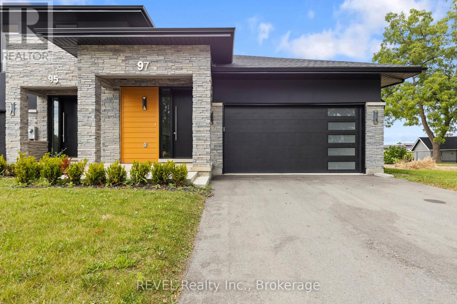 Main Floor - 97 Port Robinson Road, Pelham, Ontario  L3B 5N5 - Photo 3 - X13691412