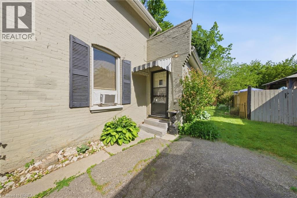54 Mary Street, Brantford, Ontario  N3S 3B1 - Photo 5 - 40856753