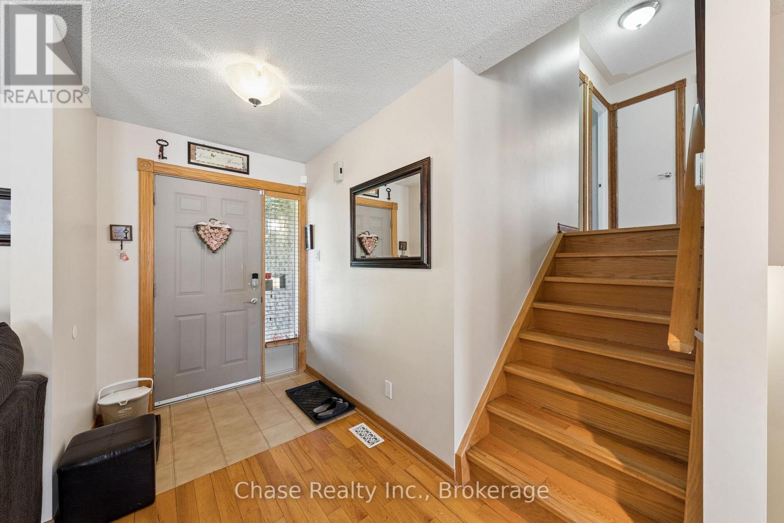 54 Edward Street, Penetanguishene, Ontario  L9M 1J8 - Photo 10 - S13691382