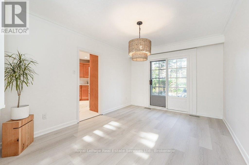 349 Wedgewood Drive, Oakville, Ontario  L6J 4R6 - Photo 11 - W13691370
