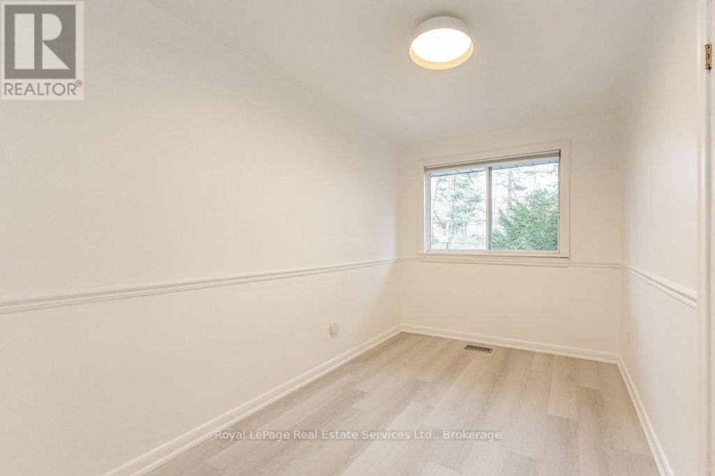 349 Wedgewood Drive, Oakville, Ontario  L6J 4R6 - Photo 21 - W13691370