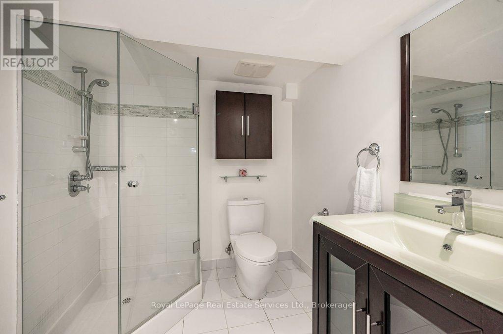 349 Wedgewood Drive, Oakville, Ontario  L6J 4R6 - Photo 35 - W13691370