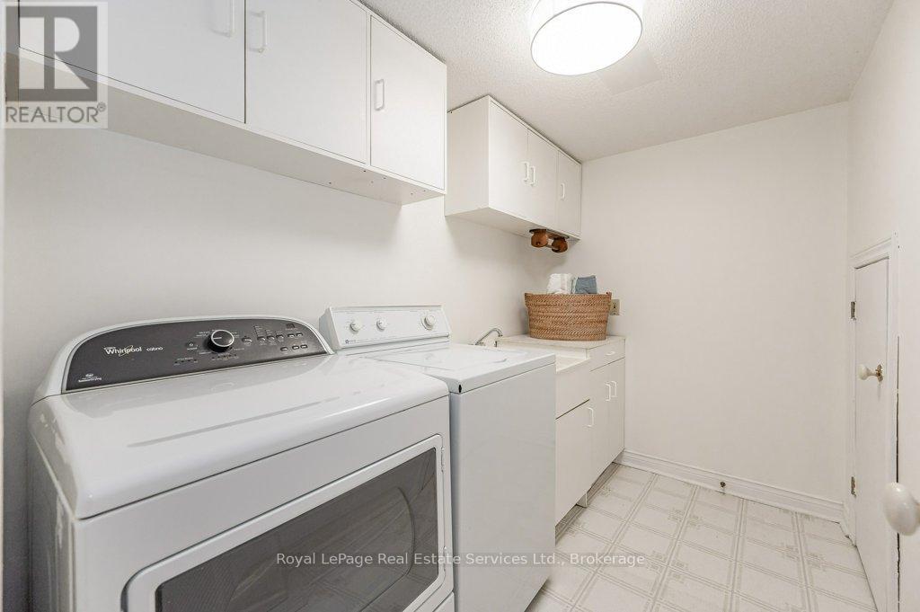 349 Wedgewood Drive, Oakville, Ontario  L6J 4R6 - Photo 36 - W13691370