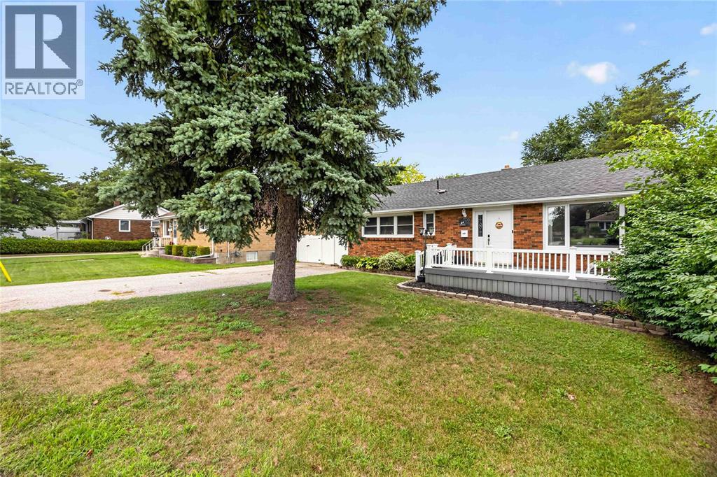 1108 Errol Road East, Sarnia, Ontario  N7S 2E9 - Photo 41 - 26017971