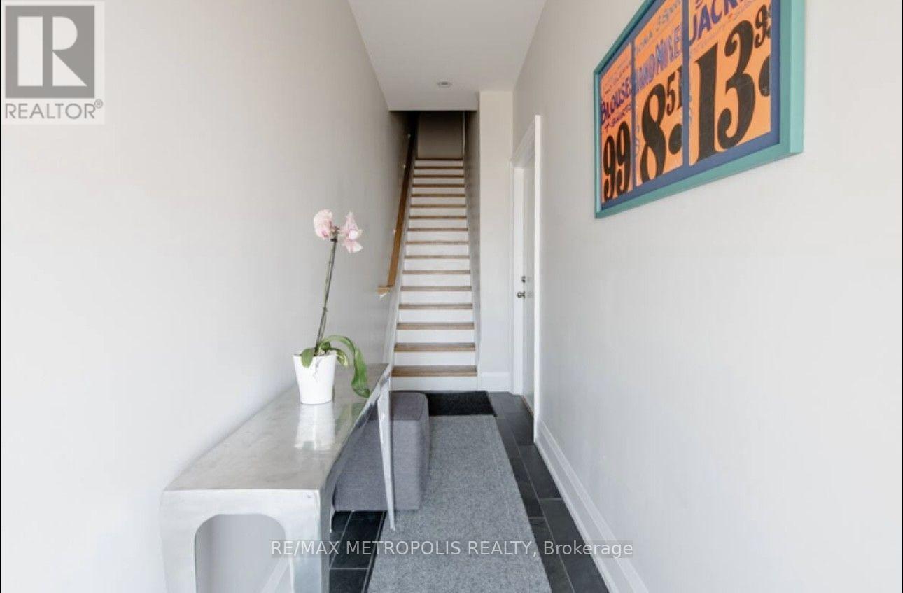 Main Floor - 72 Grace Street, Toronto, Ontario  M6J 2S2 - Photo 14 - C13691242