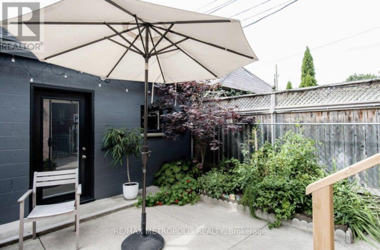 Main Floor - 72 Grace Street, Toronto, Ontario  M6J 2S2 - Photo 16 - C13691242