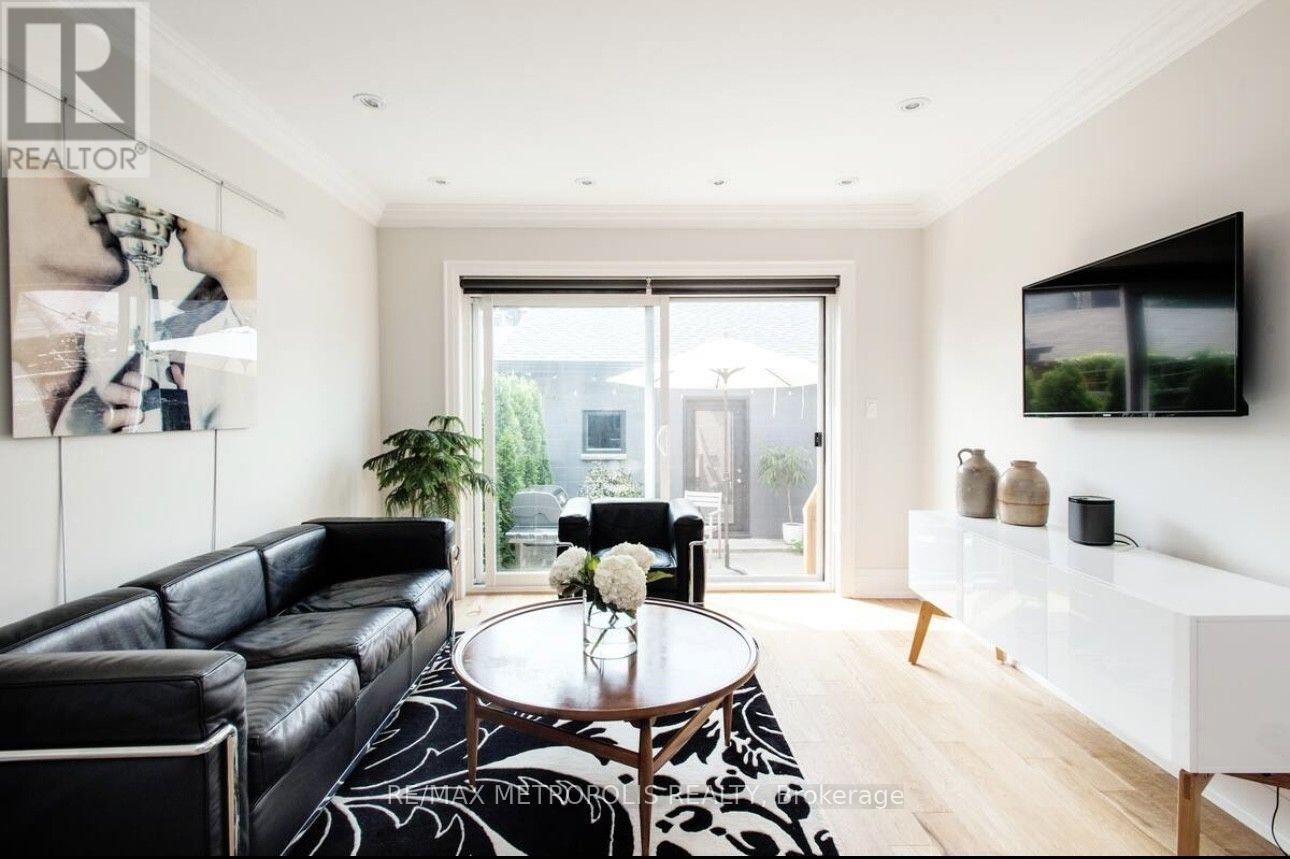 Main Floor - 72 Grace Street, Toronto, Ontario  M6J 2S2 - Photo 2 - C13691242