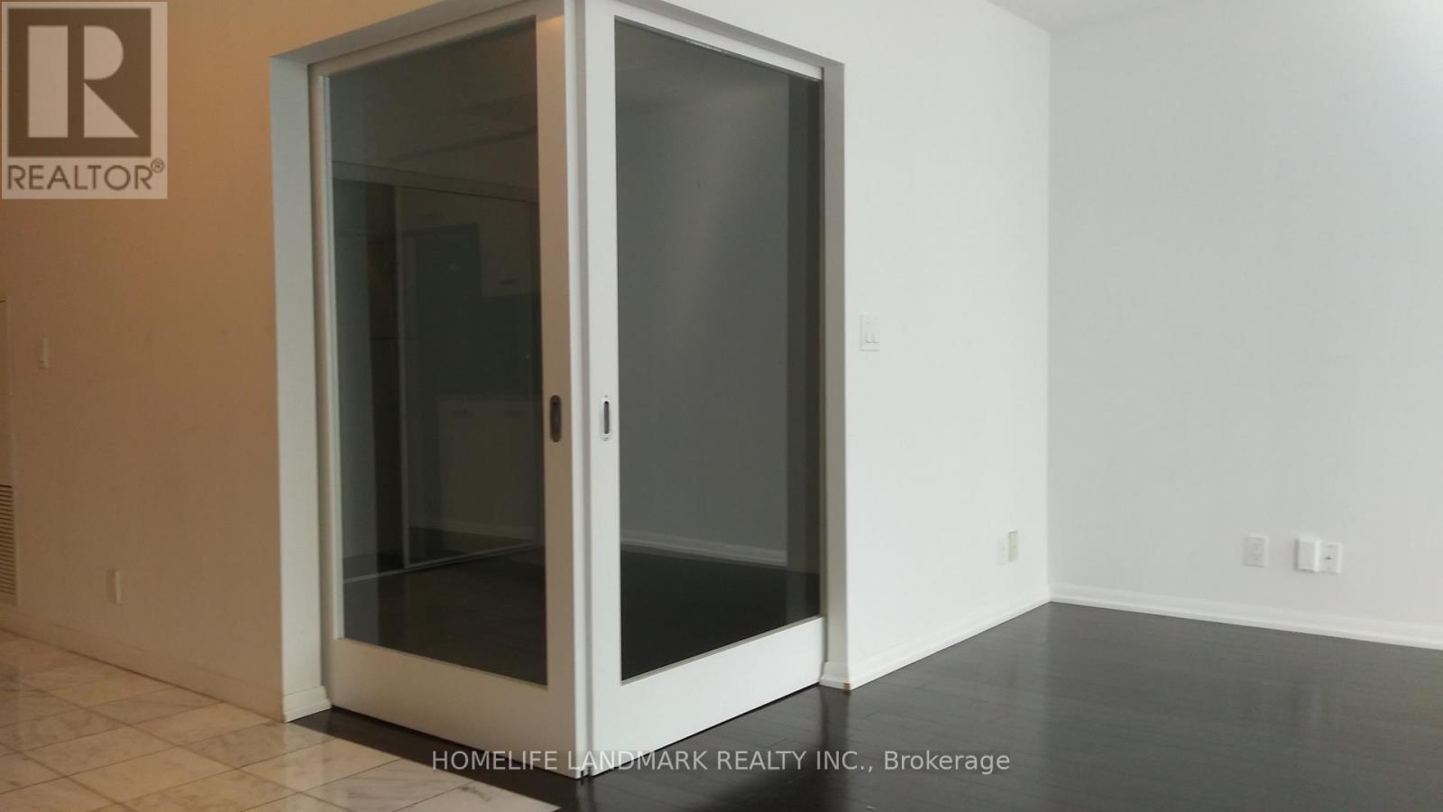 2507 - 832 Bay Street, Toronto, Ontario  M5S 1Z6 - Photo 11 - C13691272