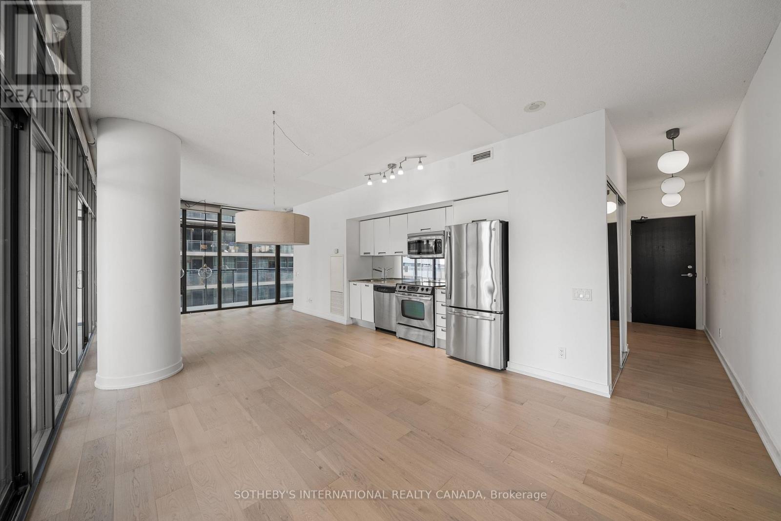 1611 - 33 Charles Street E, Toronto, Ontario  M4Y 0A2 - Photo 4 - C13691316