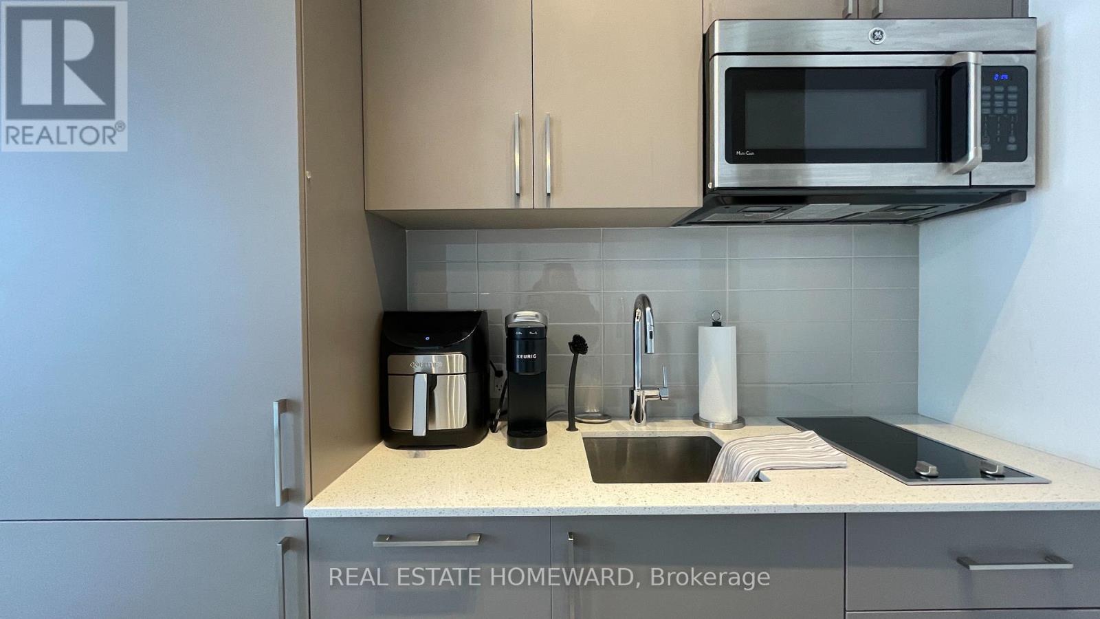 813w - 27 Bathurst Street, Toronto, Ontario  M5V 0R1 - Photo 16 - C13691400