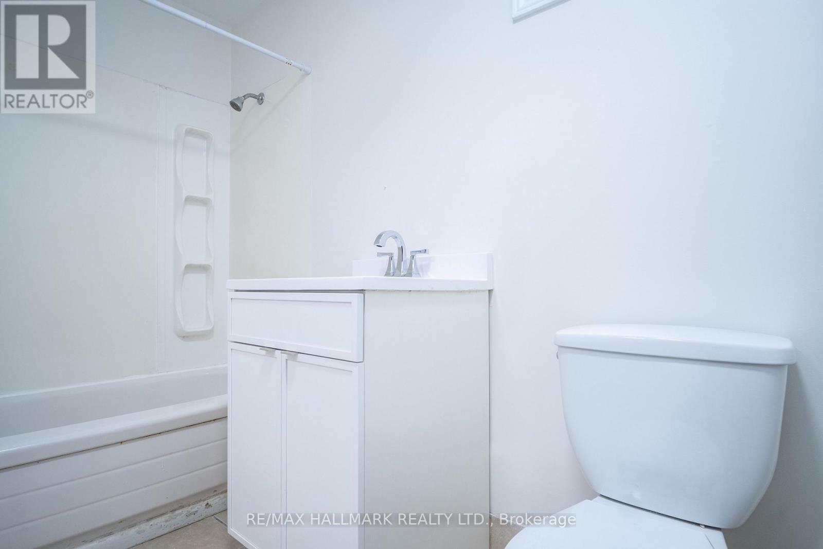 Basement 1 - 118 Fairholme Avenue, Toronto, Ontario  M6B 2W9 - Photo 5 - C13691410