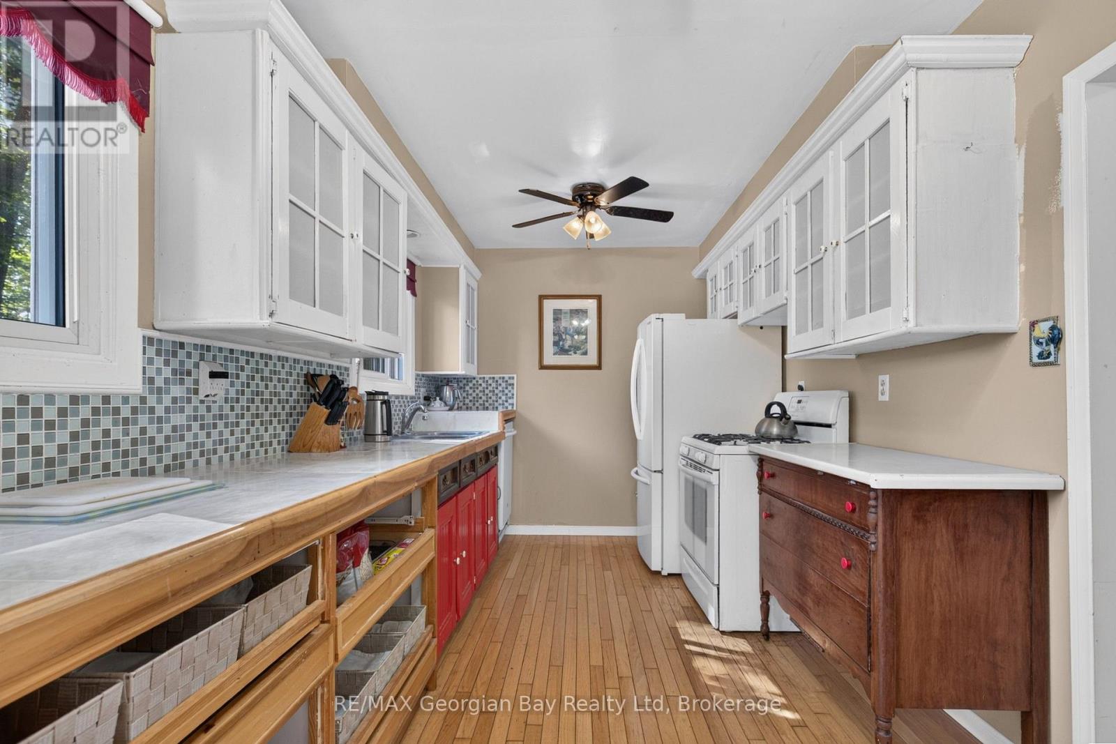 329 Church Street, Penetanguishene, Ontario  L9M 1G5 - Photo 11 - S13691296