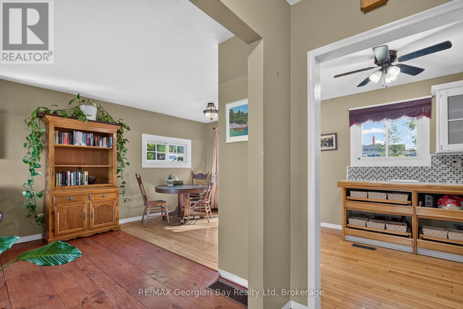 329 Church Street, Penetanguishene, Ontario  L9M 1G5 - Photo 9 - S13691296