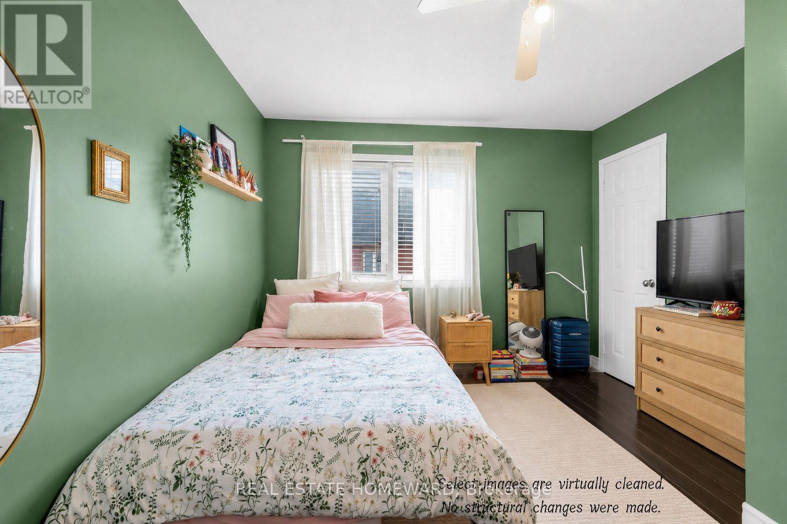 24 Filmic Lane, Toronto, Ontario  M4M 3R1 - Photo 12 - E13691164