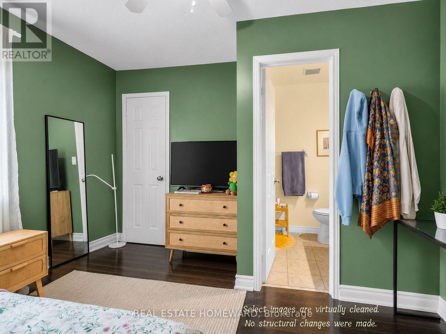 24 Filmic Lane, Toronto, Ontario  M4M 3R1 - Photo 13 - E13691164