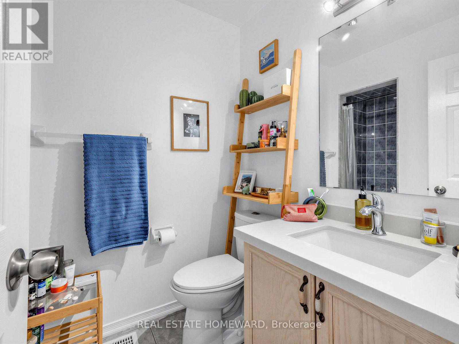 24 Filmic Lane, Toronto, Ontario  M4M 3R1 - Photo 17 - E13691164