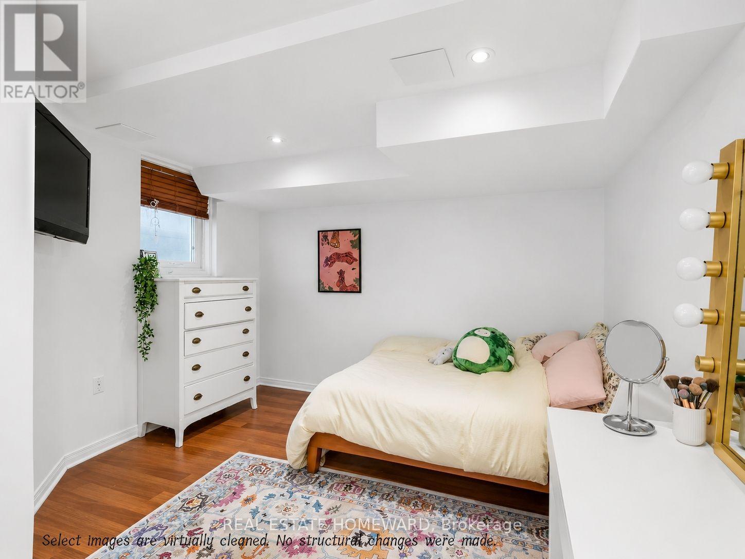 24 Filmic Lane, Toronto, Ontario  M4M 3R1 - Photo 18 - E13691164