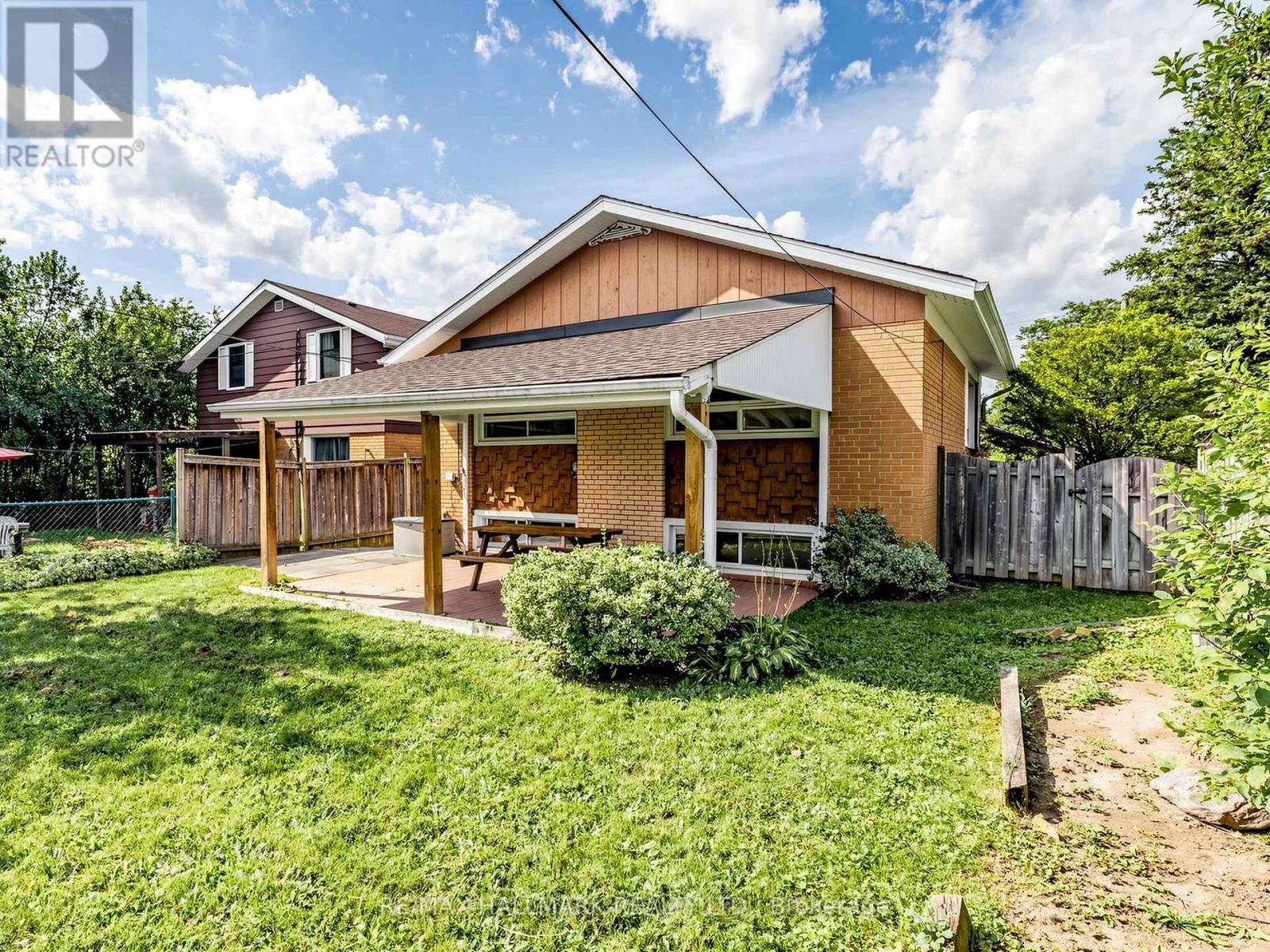 7 Panmure Crescent, Toronto, Ontario  M1K 4Y5 - Photo 43 - E13691352