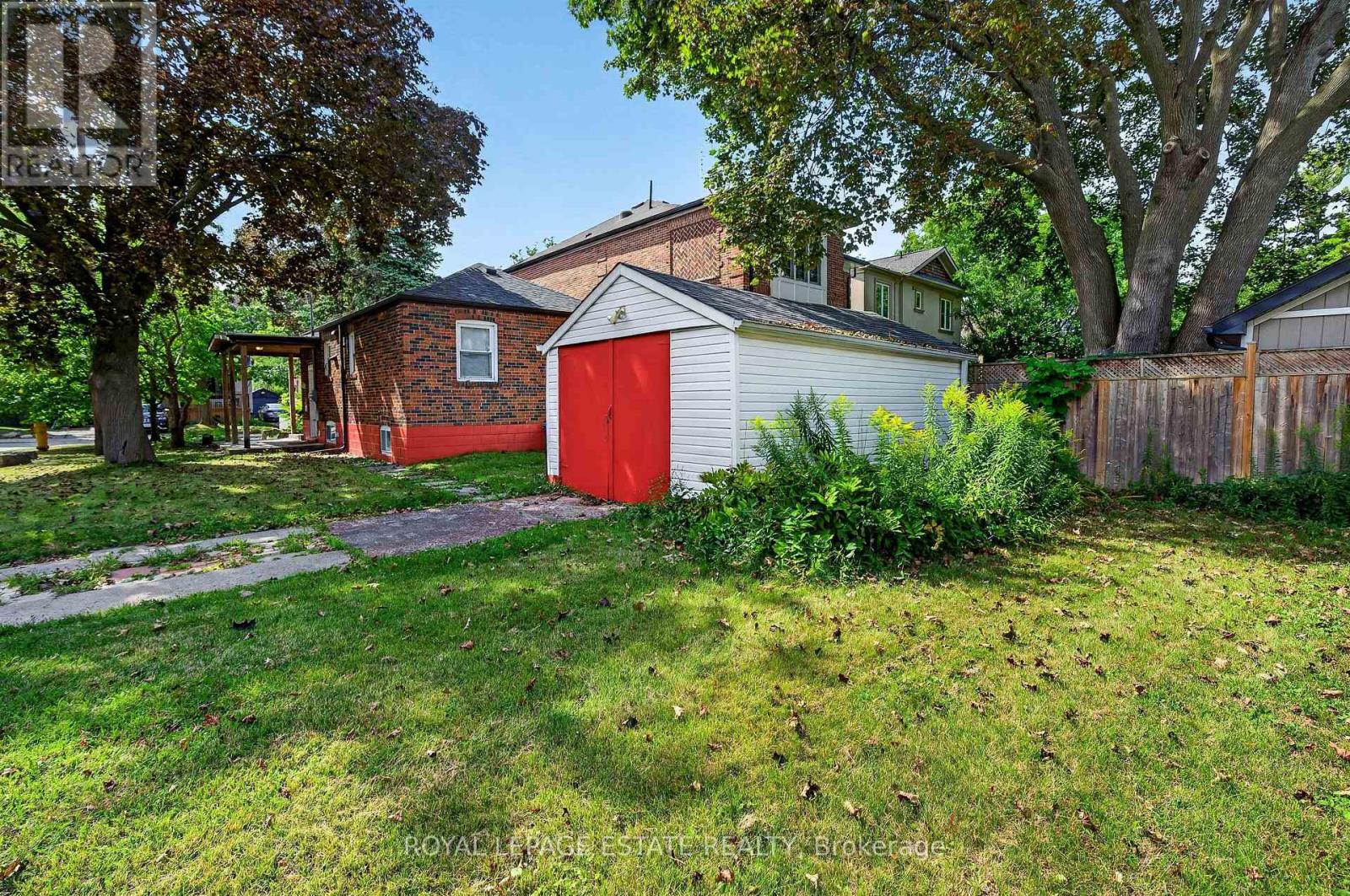 29 Red Deer Avenue, Toronto, Ontario  M1N 2Z1 - Photo 38 - E13691408
