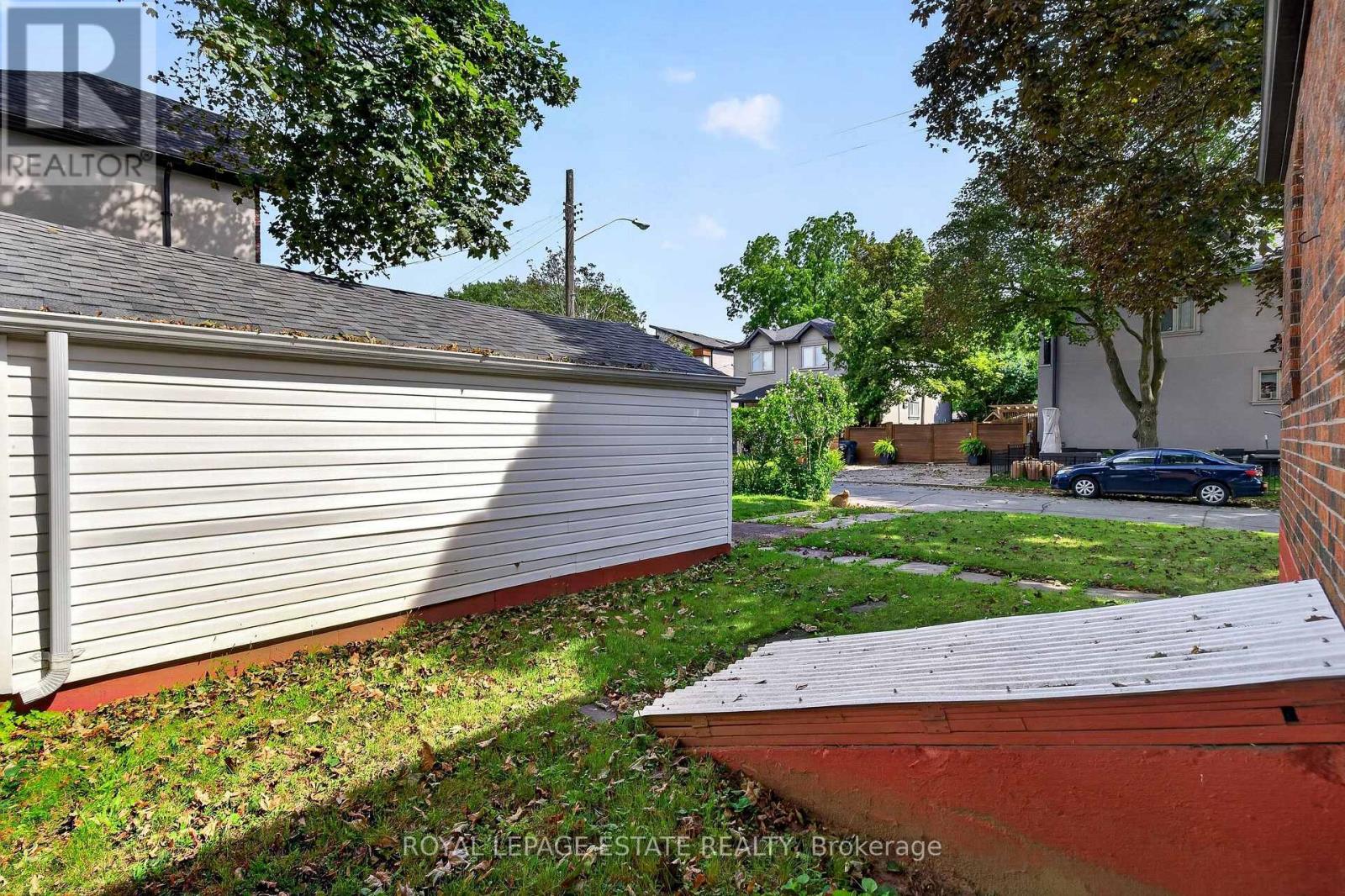 29 Red Deer Avenue, Toronto, Ontario  M1N 2Z1 - Photo 42 - E13691408
