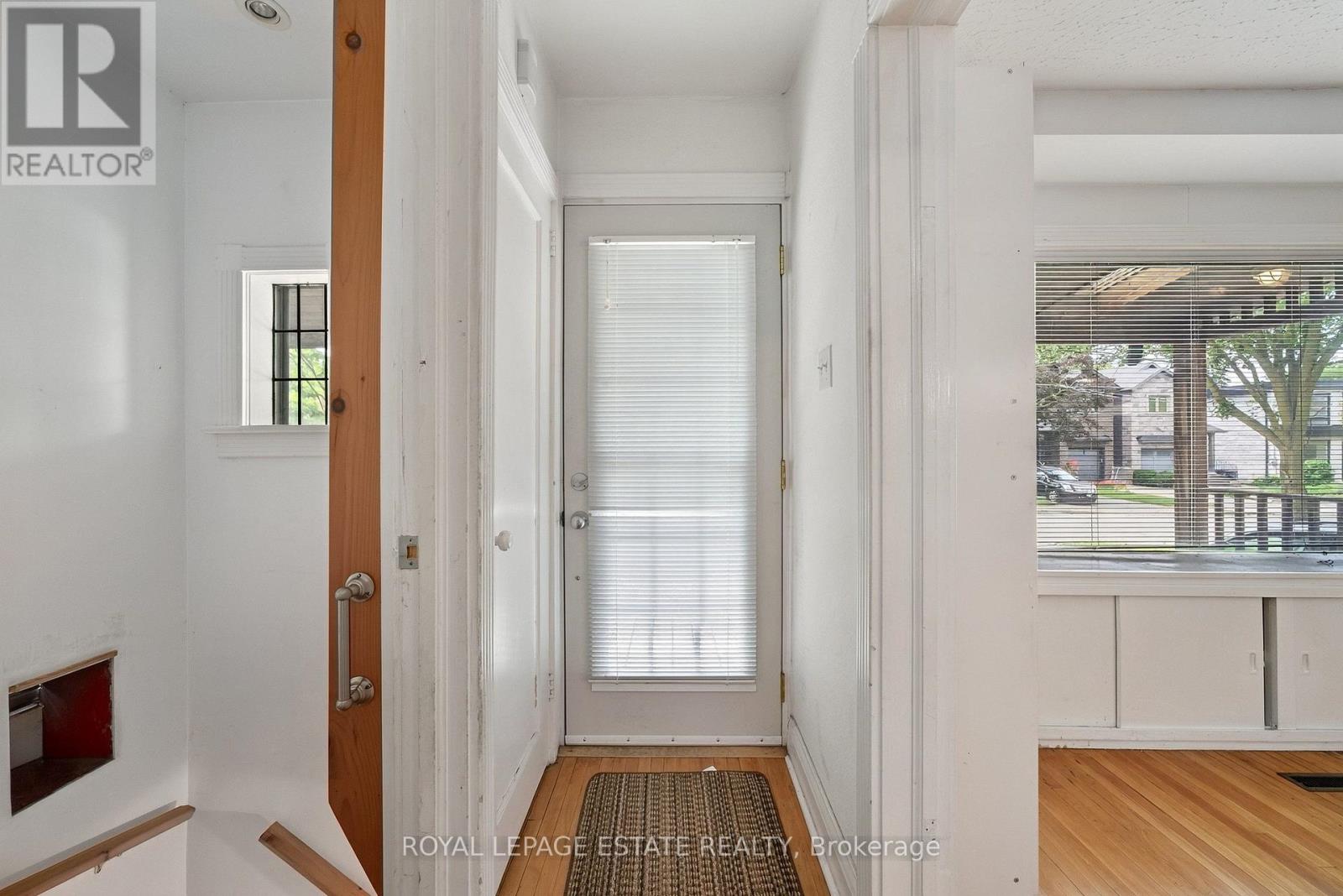 29 Red Deer Avenue, Toronto, Ontario  M1N 2Z1 - Photo 7 - E13691408