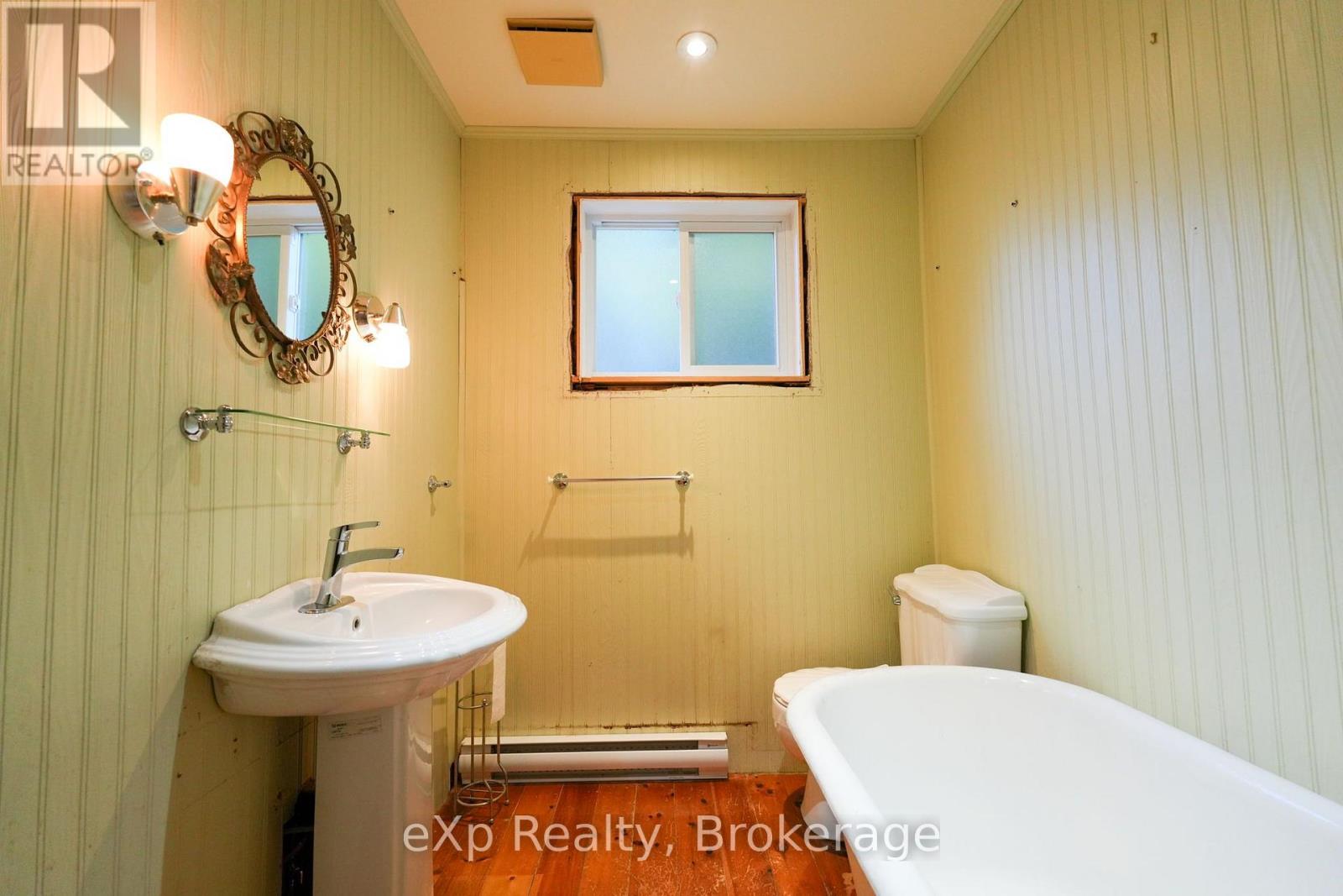 272 Bowles Bluff Road, Grey Highlands, Ontario  N0C 1H0 - Photo 14 - X13691450