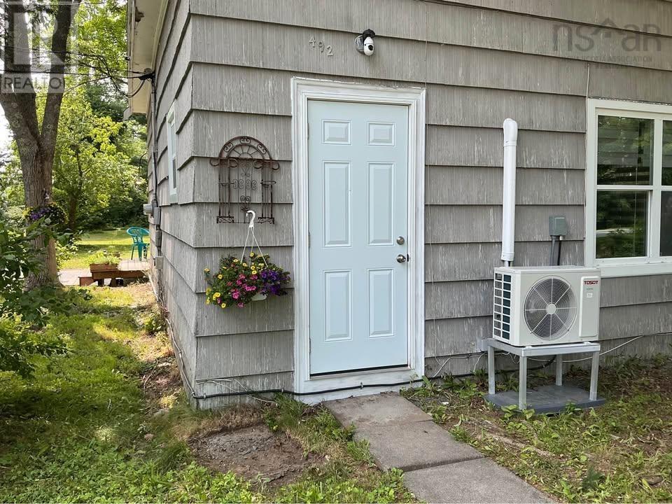 492 Highway 8, Milton, Nova Scotia  B0T 1P0 - Photo 3 - 202608851