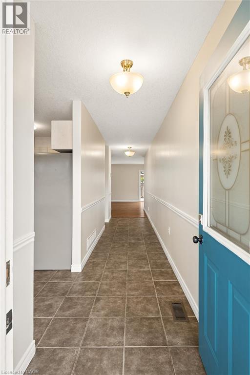 21 Porchlight Drive, Elmira, Ontario  N3B 3M7 - Photo 4 - 40852970