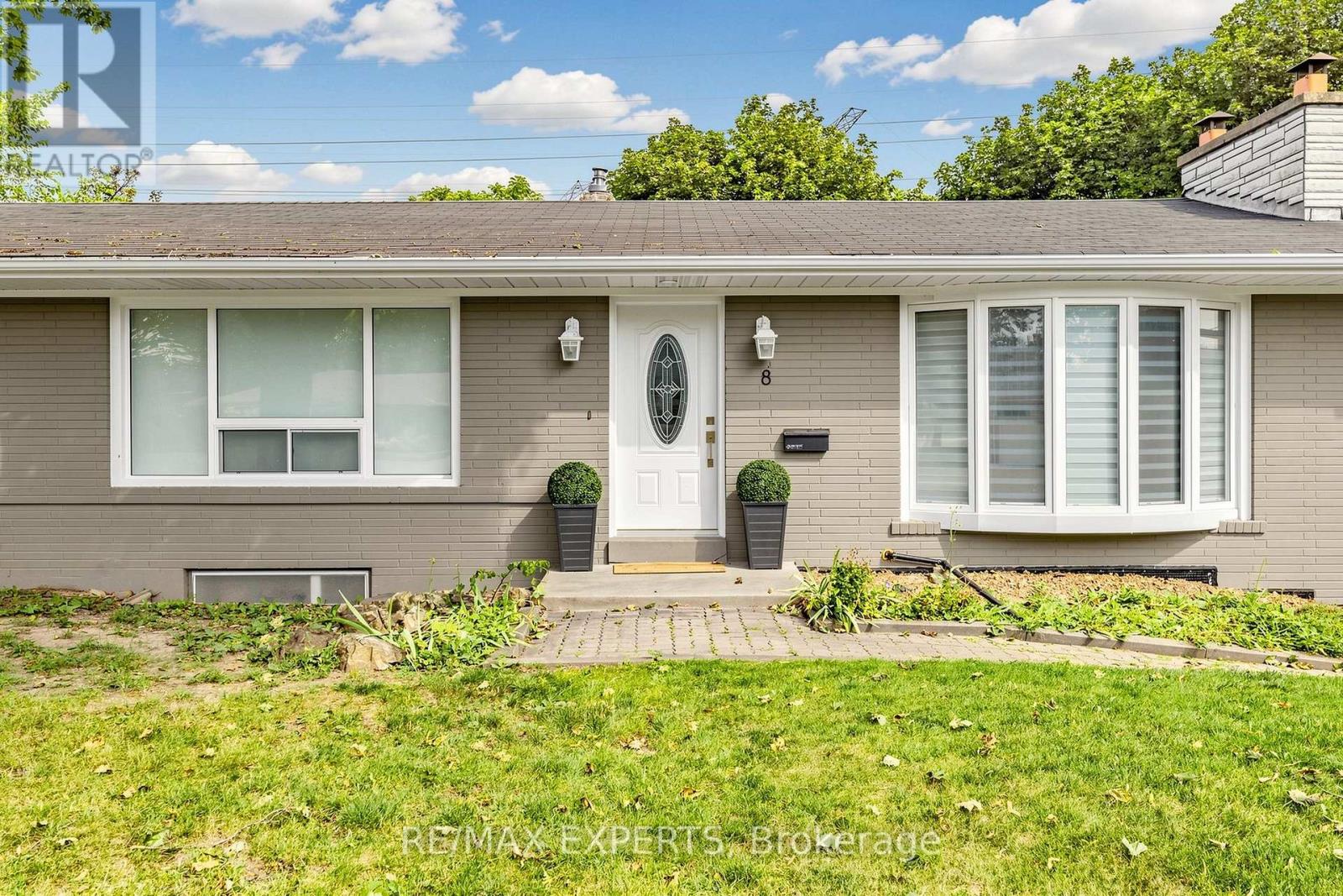 8 Longbridge Road, Vaughan, Ontario  L4J 1L5 - Photo 3 - N13691144