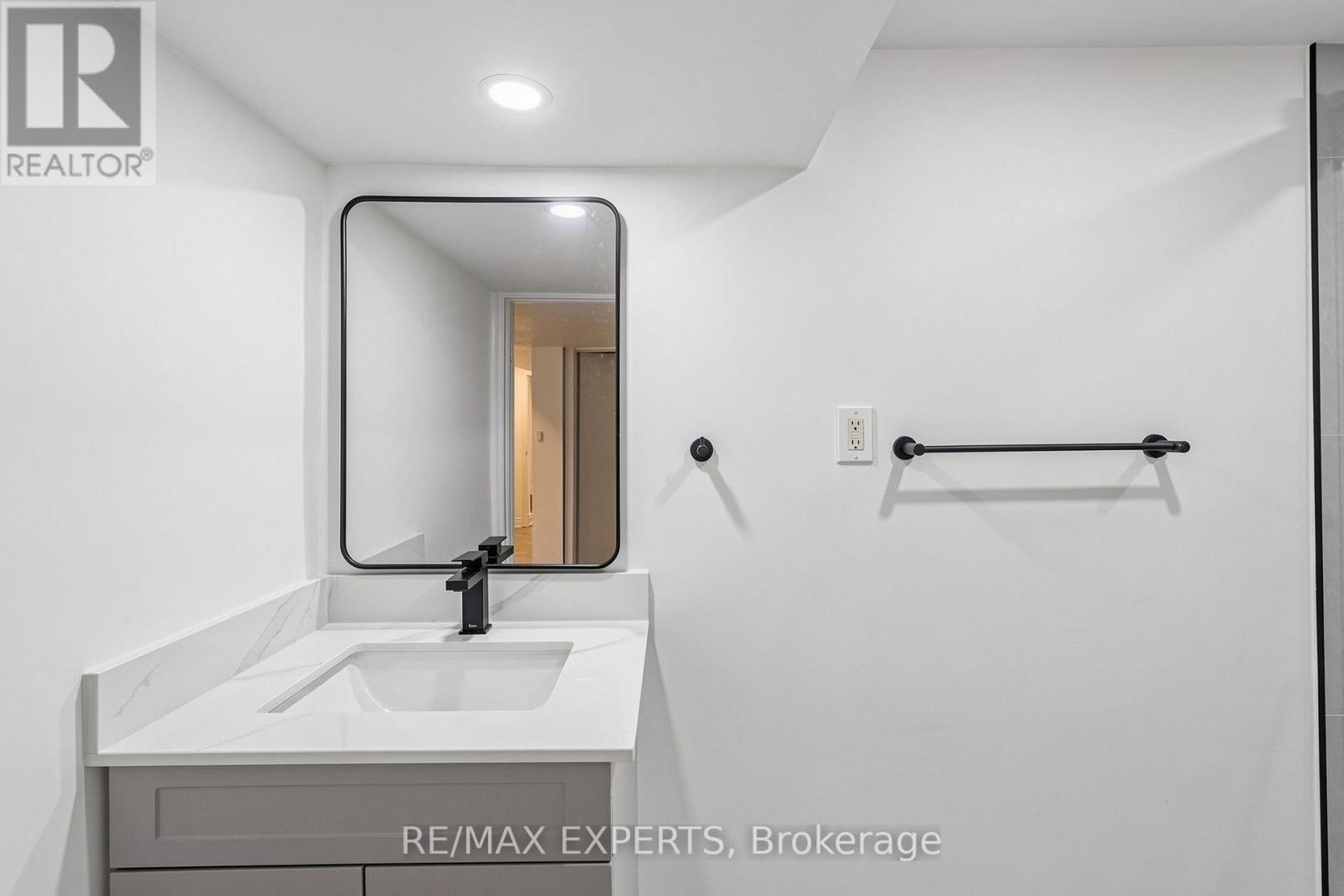 8 Longbridge Road, Vaughan, Ontario  L4J 1L5 - Photo 36 - N13691144