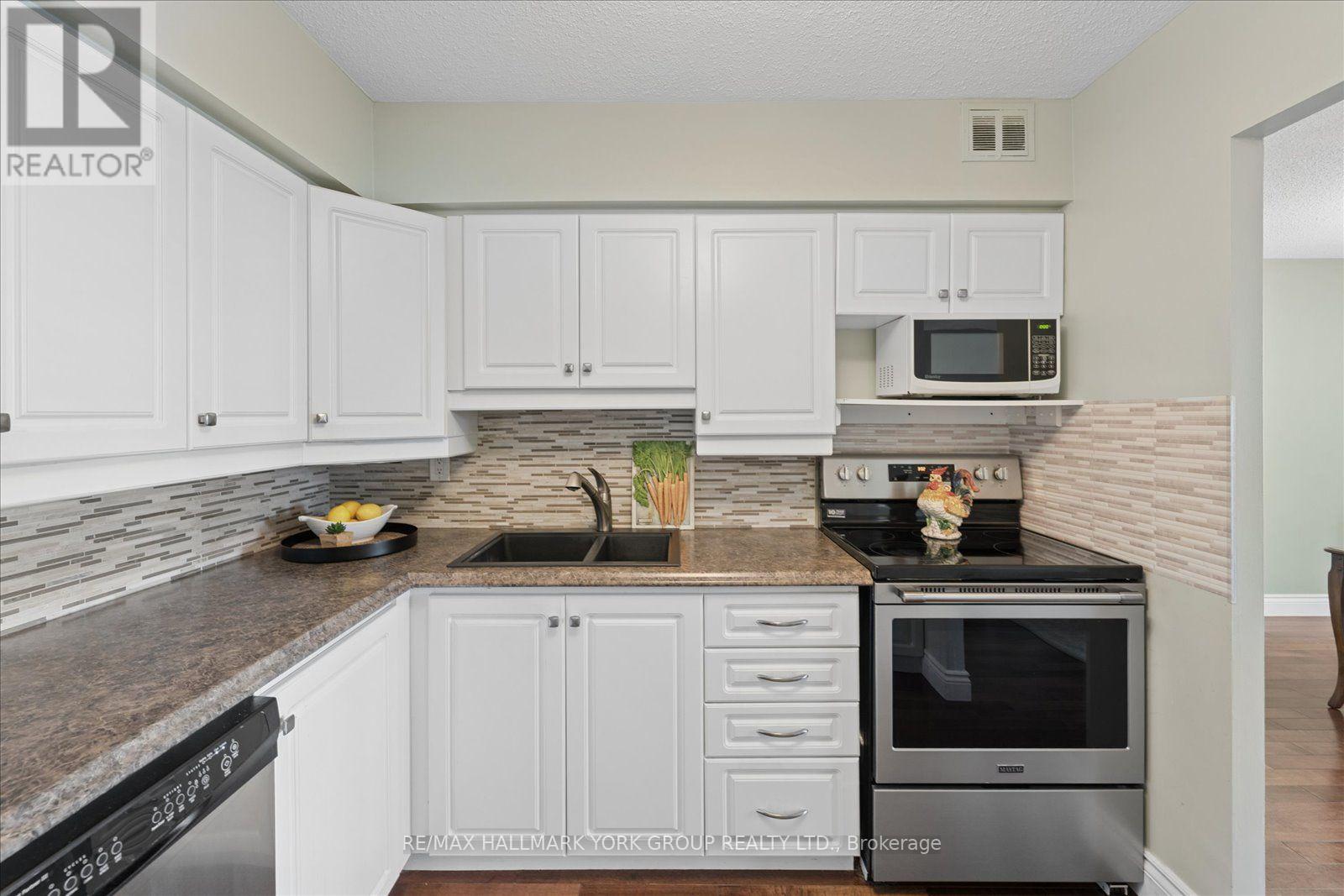 405 - 20 William Roe Boulevard, Newmarket, Ontario  L3Y 5V6 - Photo 17 - N13691304