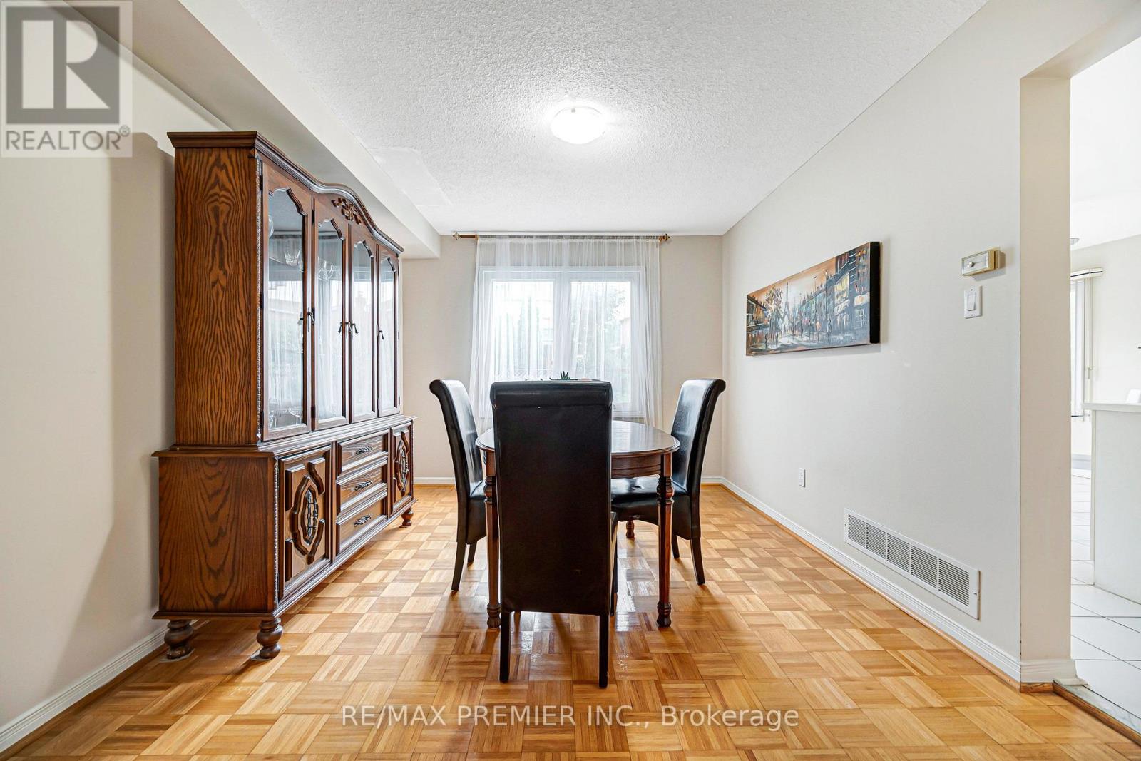 90 Pentland Crescent, Vaughan, Ontario  L6A 1T5 - Photo 13 - N13691358