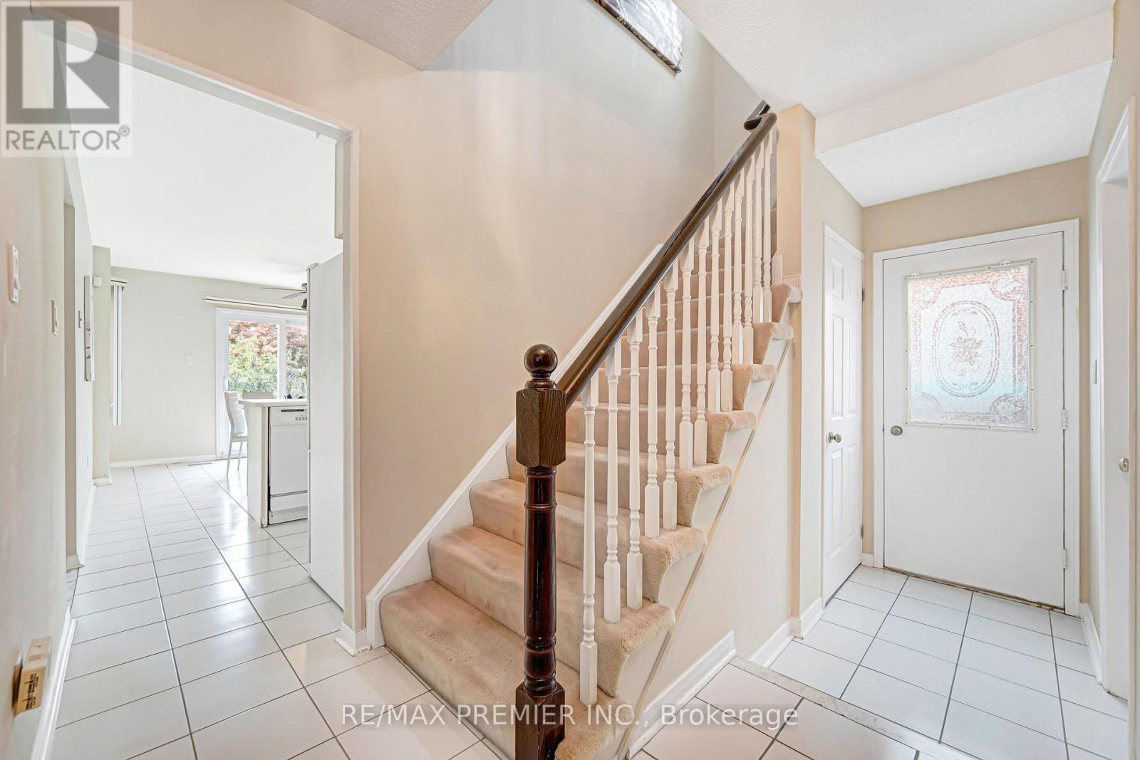 90 Pentland Crescent, Vaughan, Ontario  L6A 1T5 - Photo 6 - N13691358