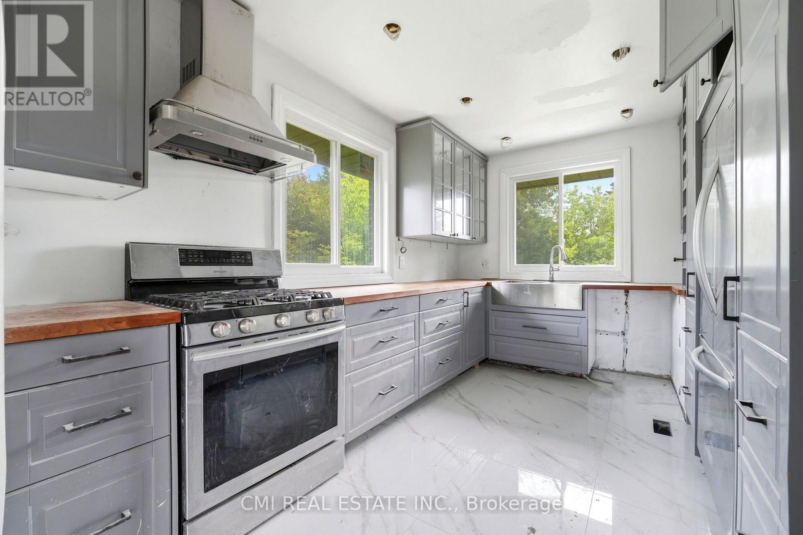 194 Simcoe Road, Bradford West Gwillimbury, Ontario  L3Z 1Y9 - Photo 11 - N13691434