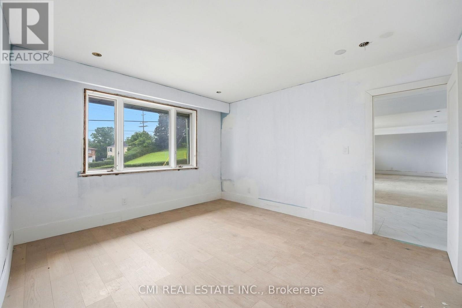194 Simcoe Road, Bradford West Gwillimbury, Ontario  L3Z 1Y9 - Photo 17 - N13691434