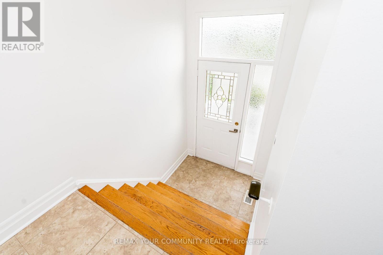 Upper - 20 Terra Road, Vaughan, Ontario  L4L 3J5 - Photo 2 - N13691438
