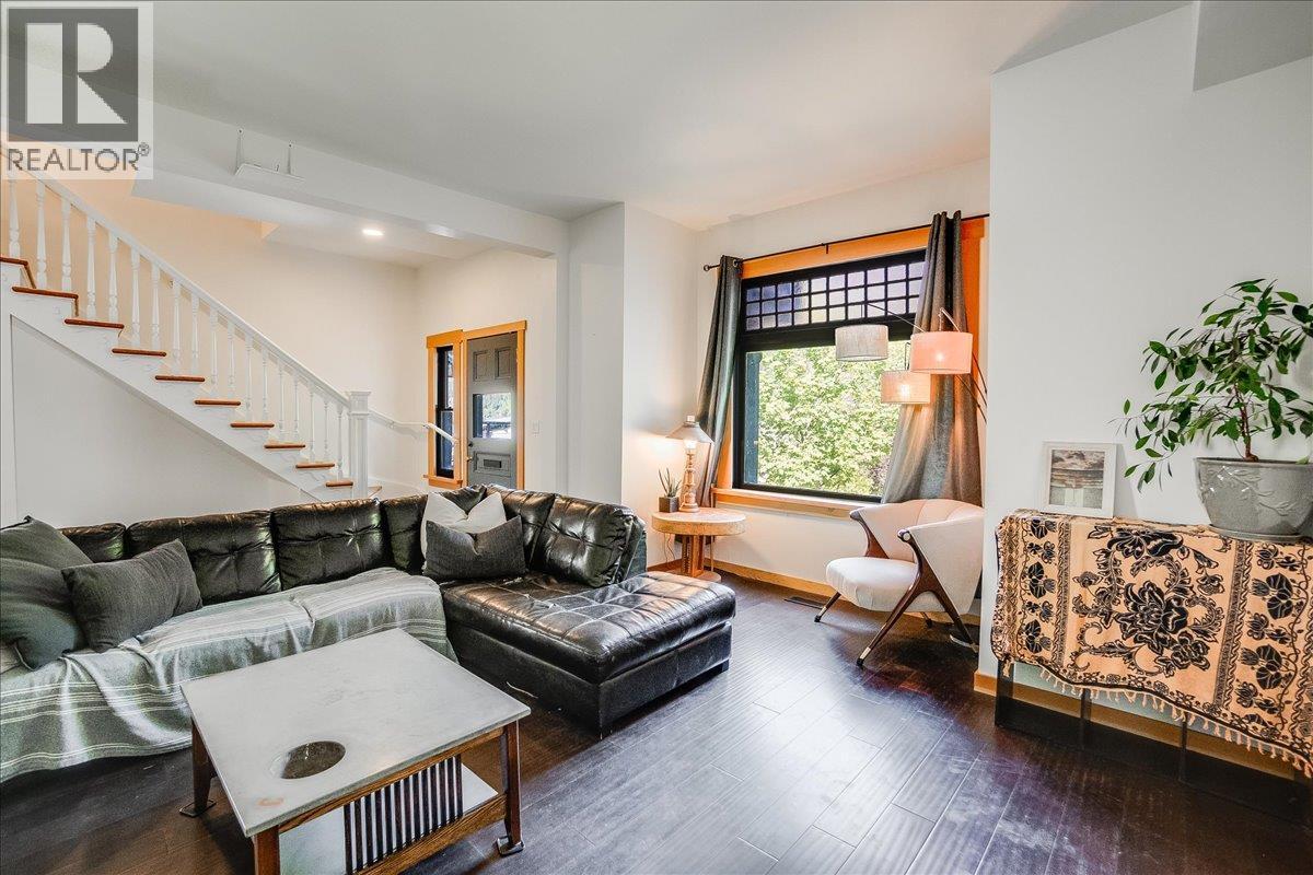 922 Front Street, Nelson, British Columbia  V1L 4C2 - Photo 39 - 10373046