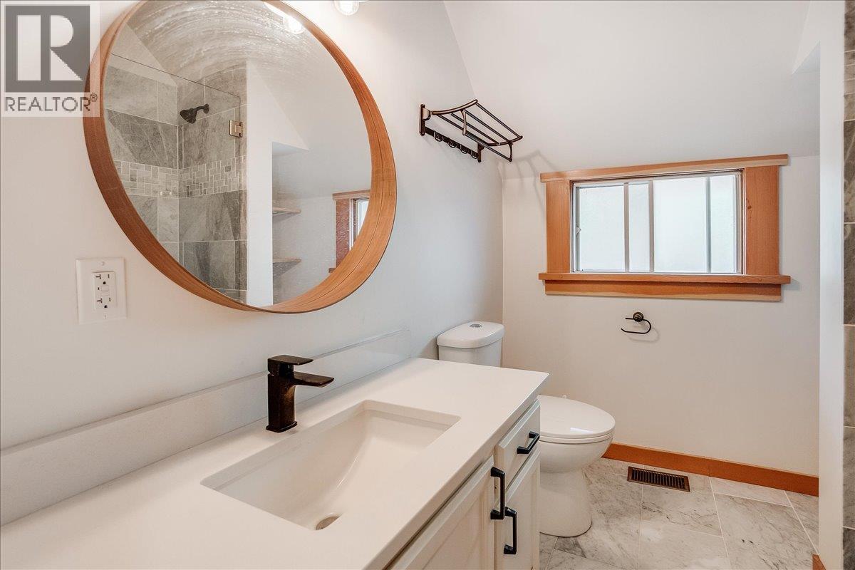 922 Front Street, Nelson, British Columbia  V1L 4C2 - Photo 64 - 10373046
