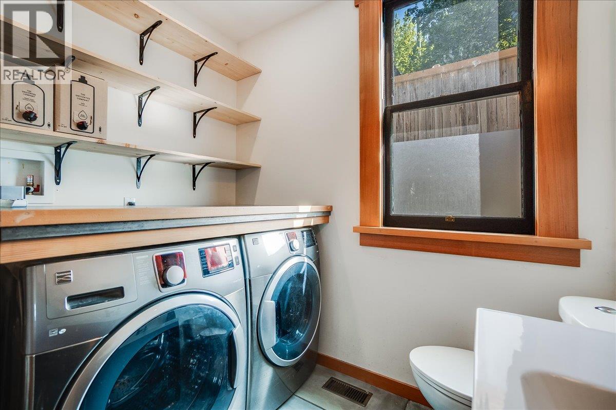 922 Front Street, Nelson, British Columbia  V1L 4C2 - Photo 76 - 10373046