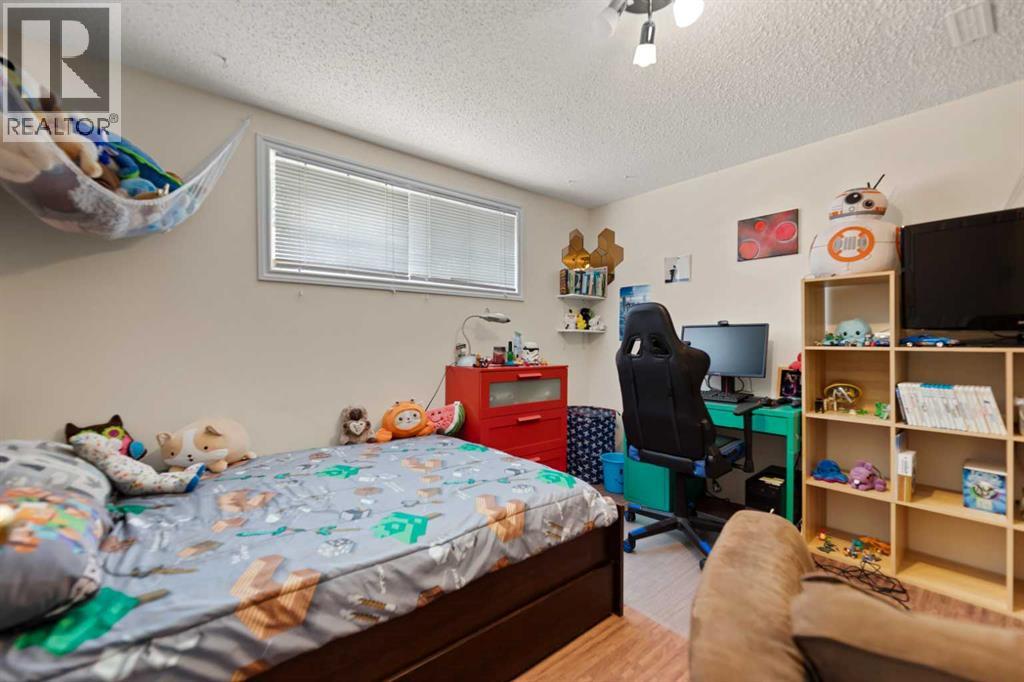 323 Maddock Crescent NE, Calgary, Alberta  T2A 3W7 - Photo 25 - A2325371