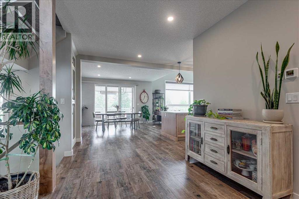 29 Longmire Close, Red Deer, Alberta  T4R 0S7 - Photo 5 - A2330356