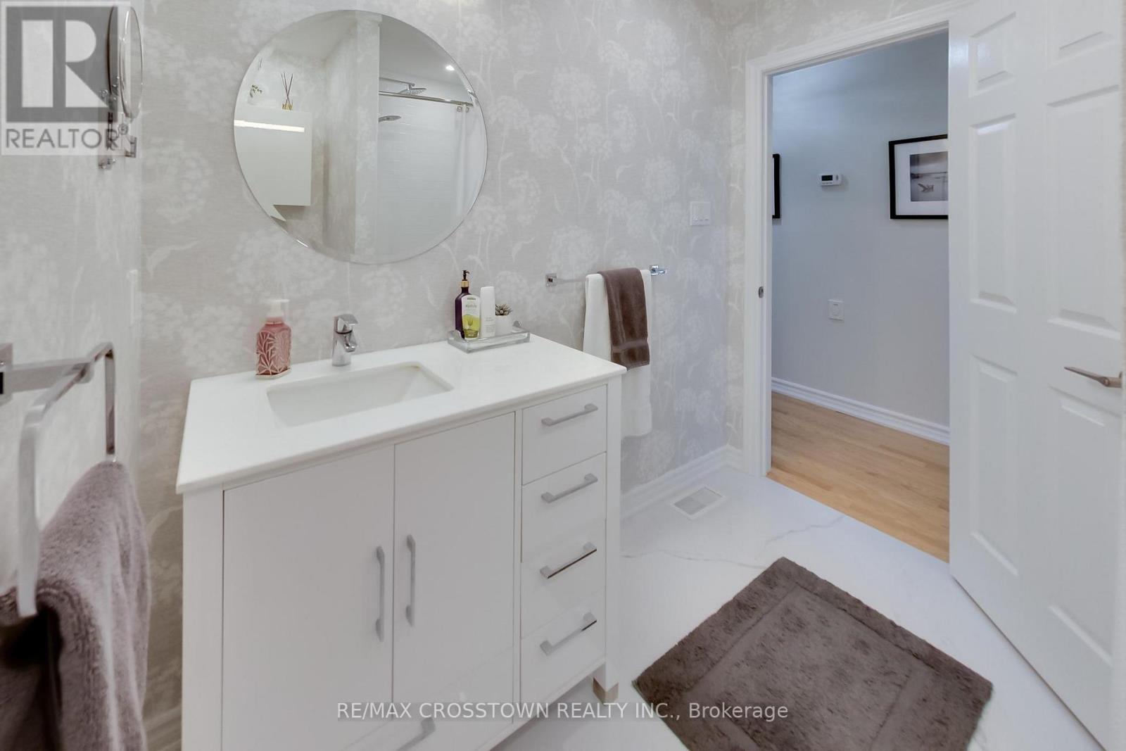 38 Innisbrook Drive, Wasaga Beach, Ontario  L9Z 1G2 - Photo 17 - S13691098