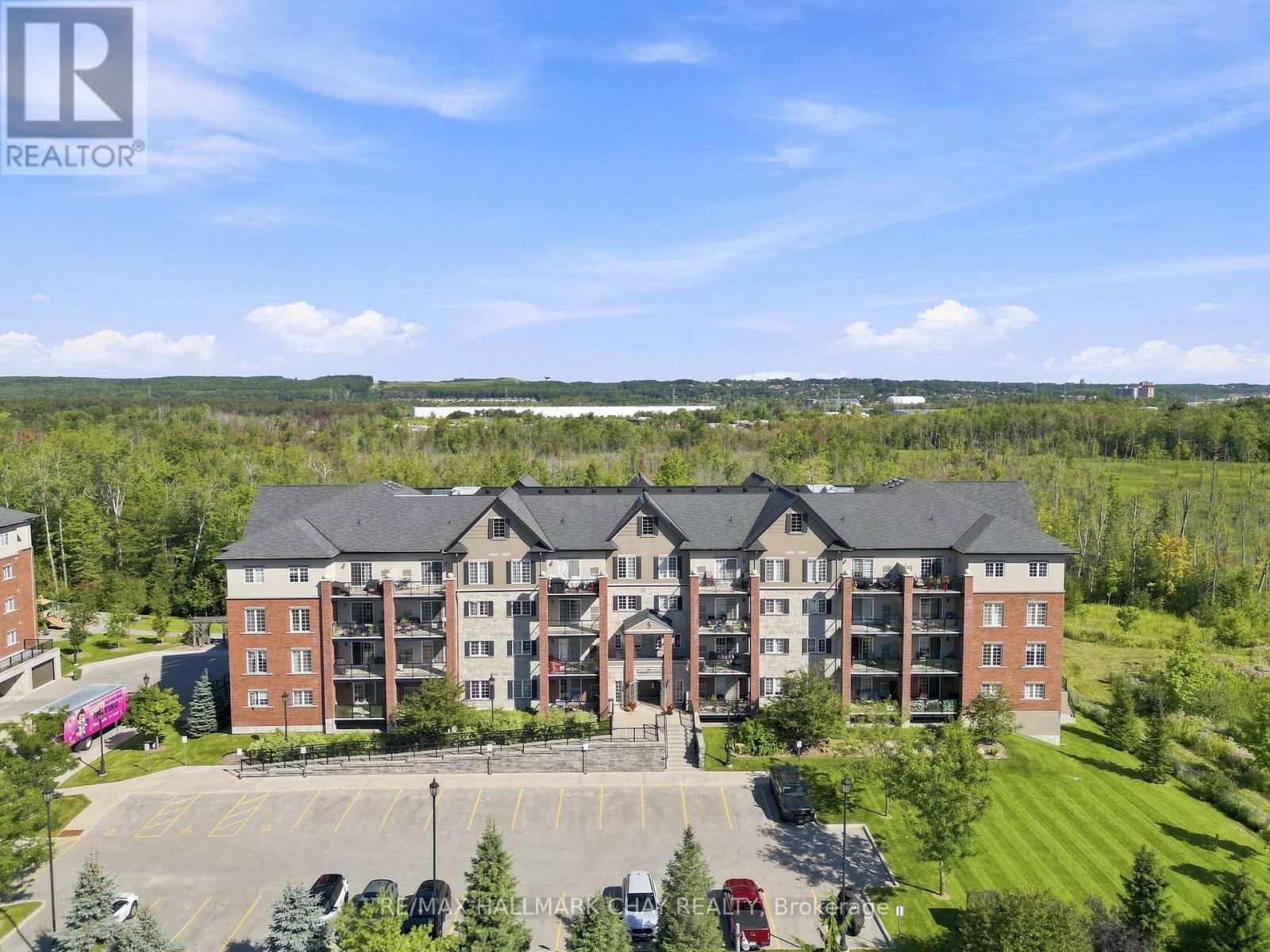 207 - 5 Greenwich Street, Barrie, Ontario  L4N 7Y8 - Photo 2 - S13691148