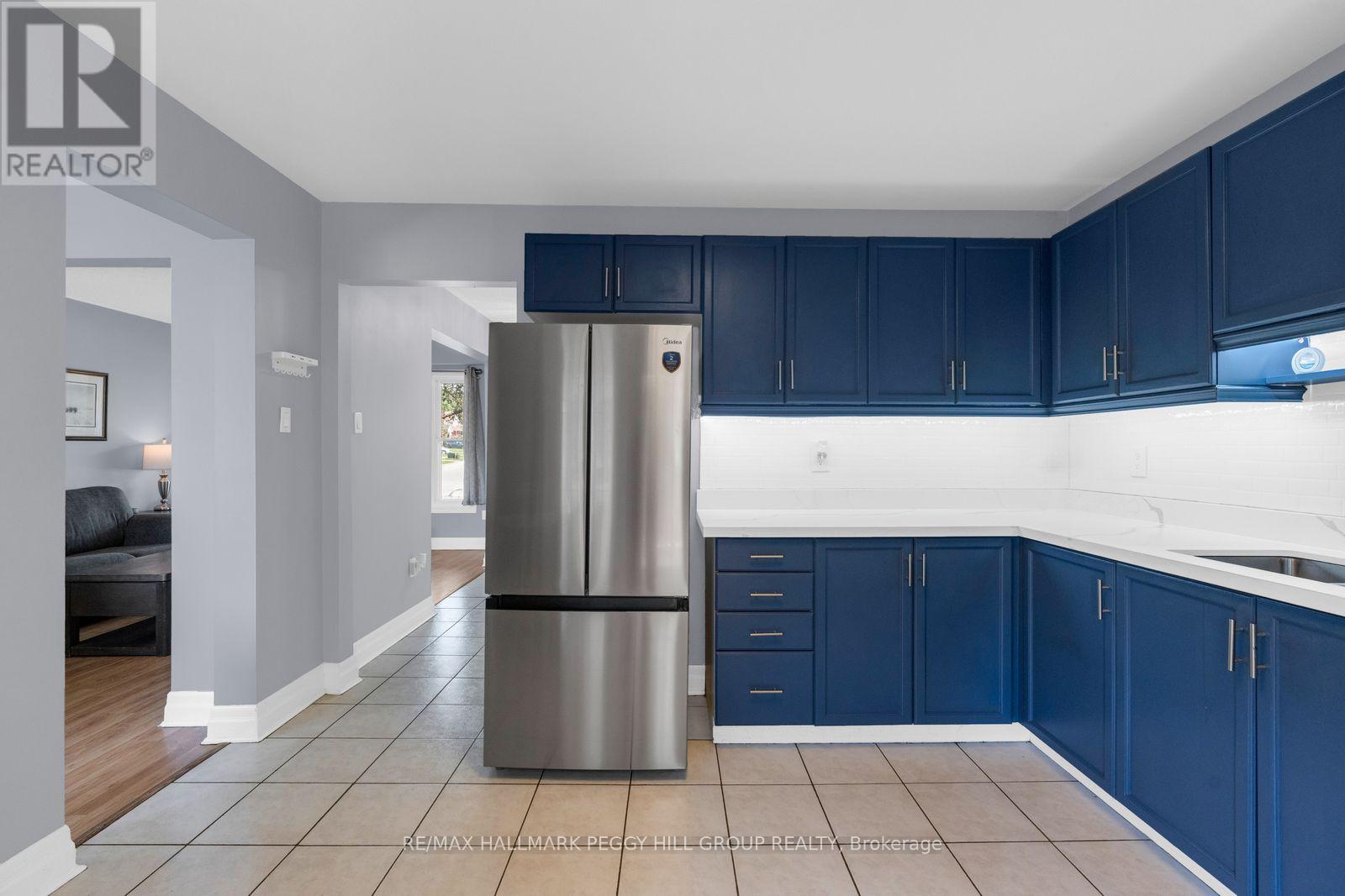 14 Copeman Crescent, Barrie (Painswick North), Ontario  L4N 8B5 - Photo 7 - S13691160