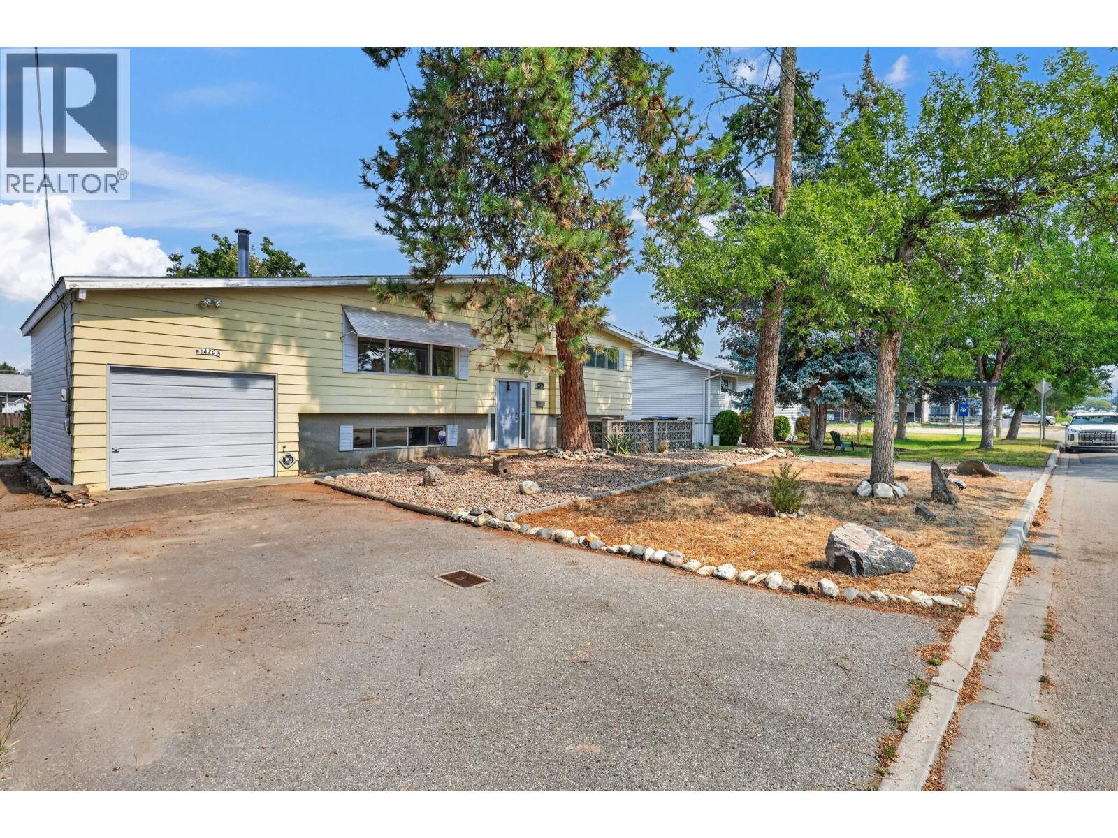 1420 Graham Road, Kelowna, British Columbia  V1X 1K2 - Photo 2 - 10379541