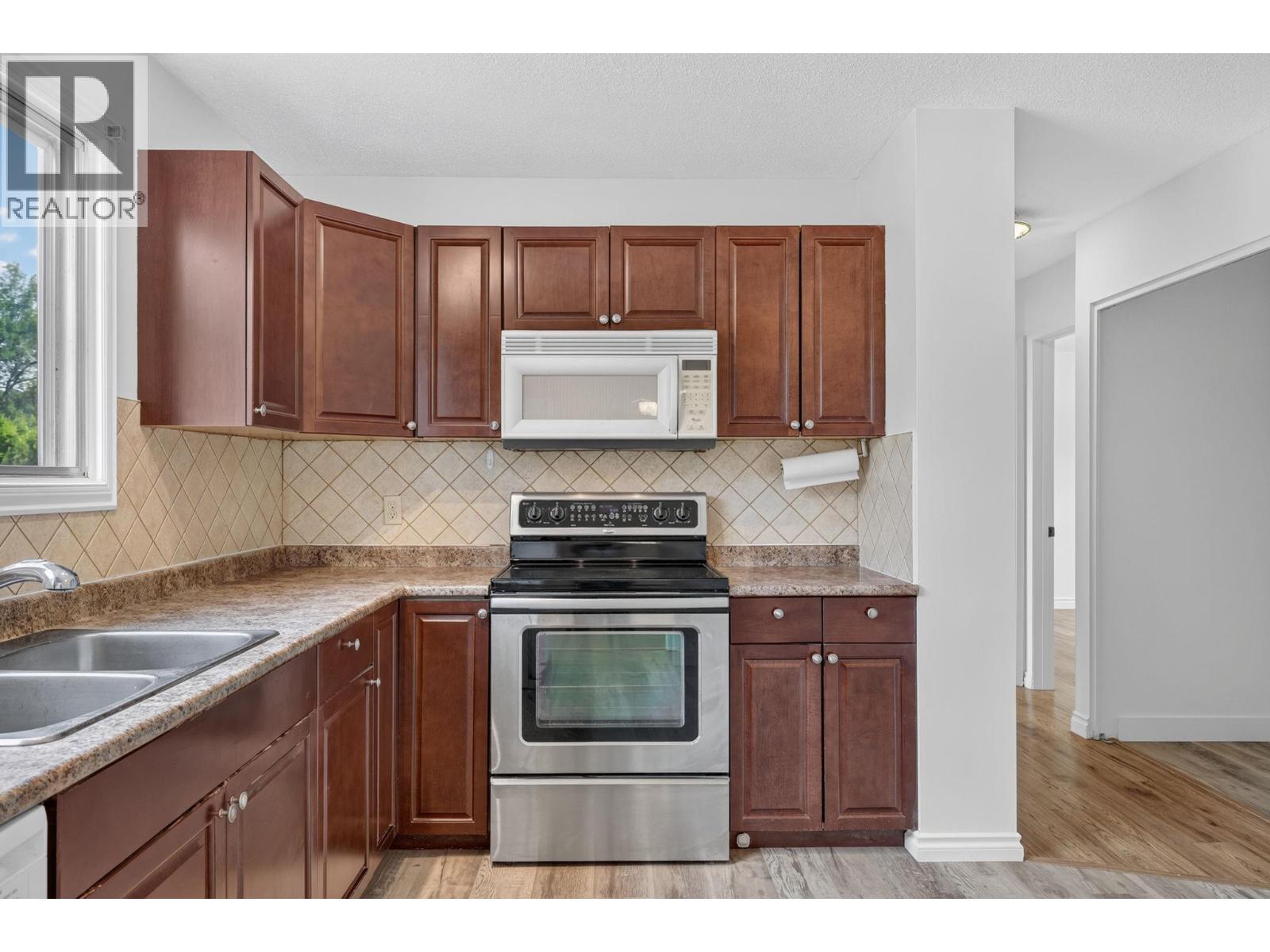 1420 Graham Road, Kelowna, British Columbia  V1X 1K2 - Photo 7 - 10379541