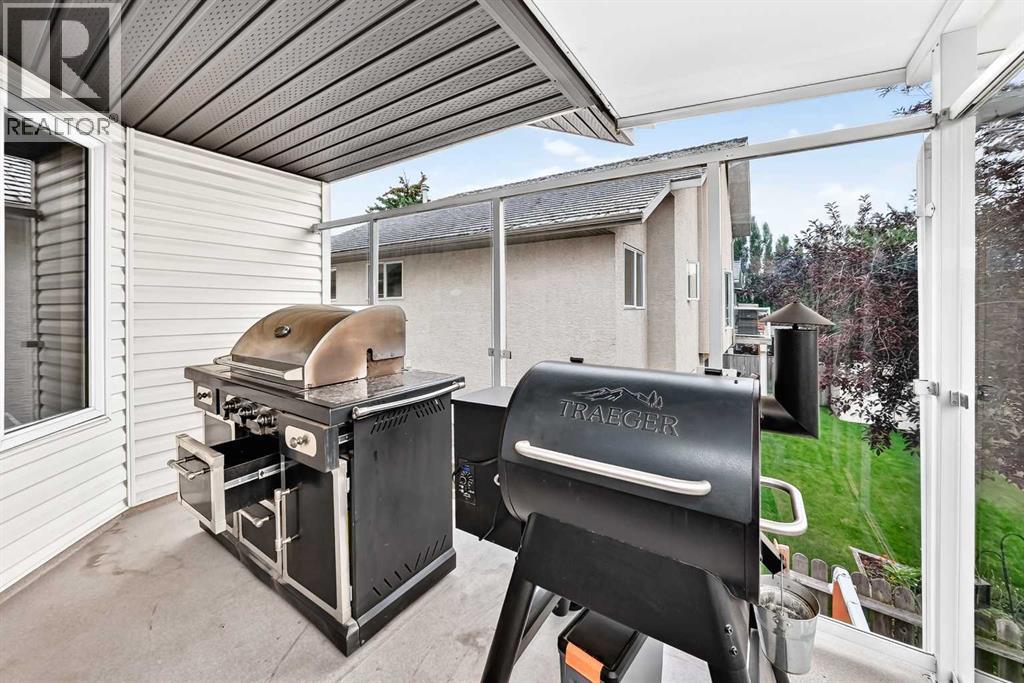 61 West Edge Road, Cochrane, Alberta  T4C 1M7 - Photo 19 - A2337172