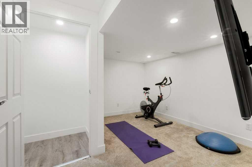 3909 Point Mckay Road NW, Calgary, Alberta T3B 4V7 - Photo 25 - A2337197